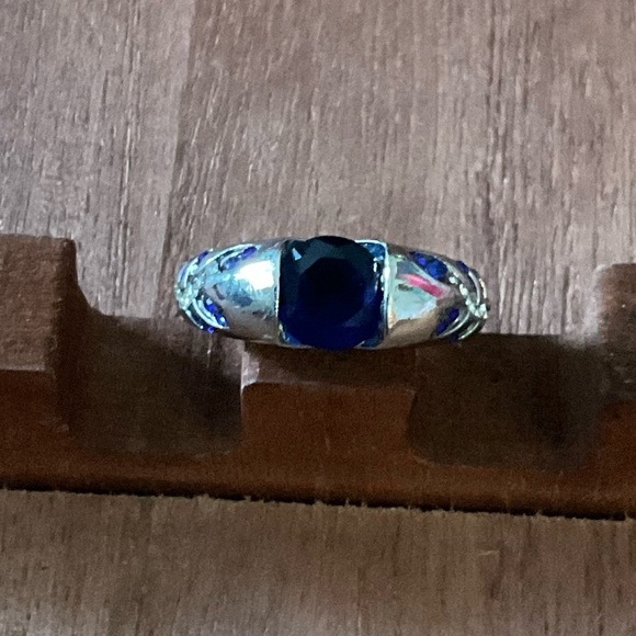 Ring with blue zircon Ring size 8, Brand… - Picture 3 of 3